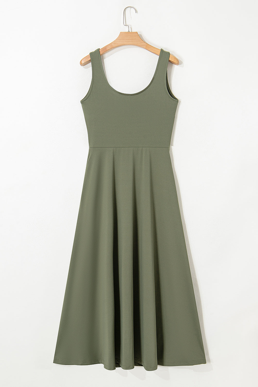 Sleeveless Scoop Neck Midi Dress