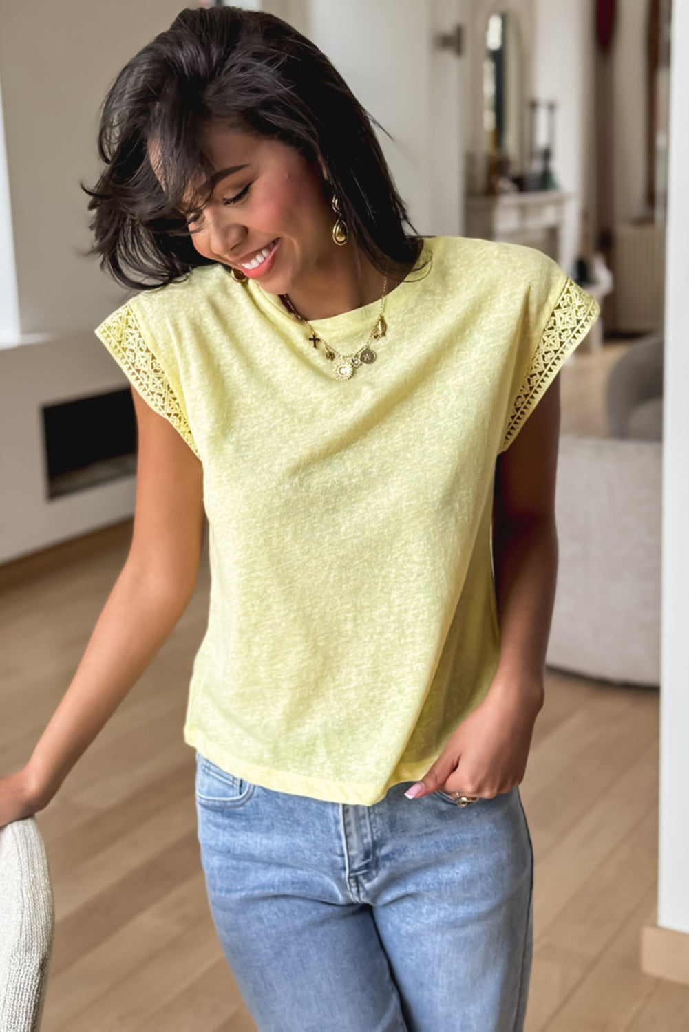 Lace Patchwork Round Neck T Shirt