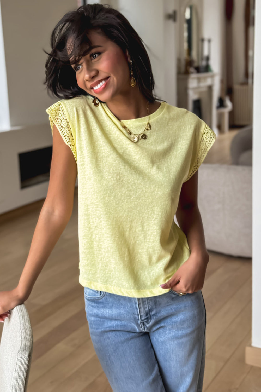 Lace Patchwork Round Neck T Shirt